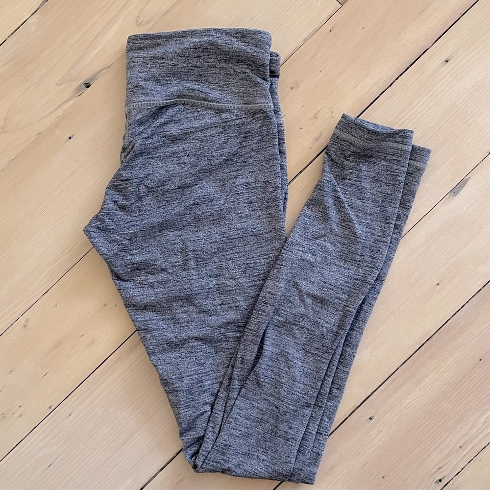 LULULEMON grey tights/leggings/pants 6